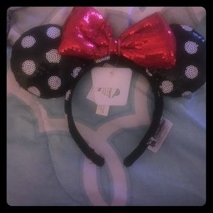 Brand new Minnie Mouse ears